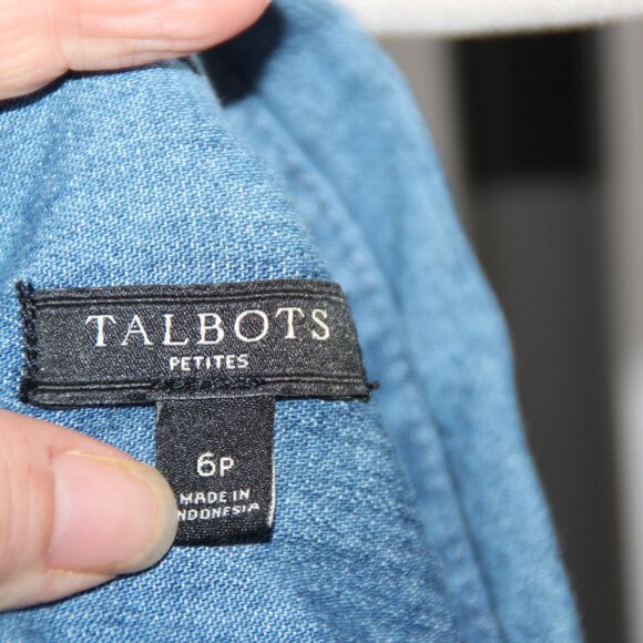 Talbots Denim Button Up Long Sleeve Shirt Size 6p Blue Pockets Collared - Picture 8 of 10